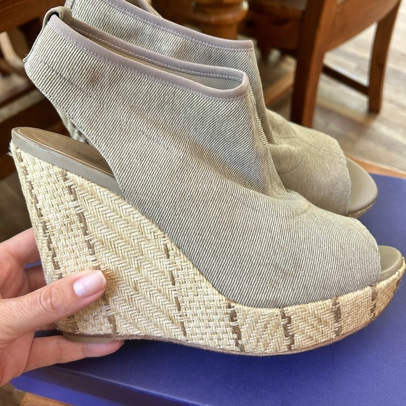Stuart Weitzman Glover open toe wedge size 9.5 - Picture 3 of 4